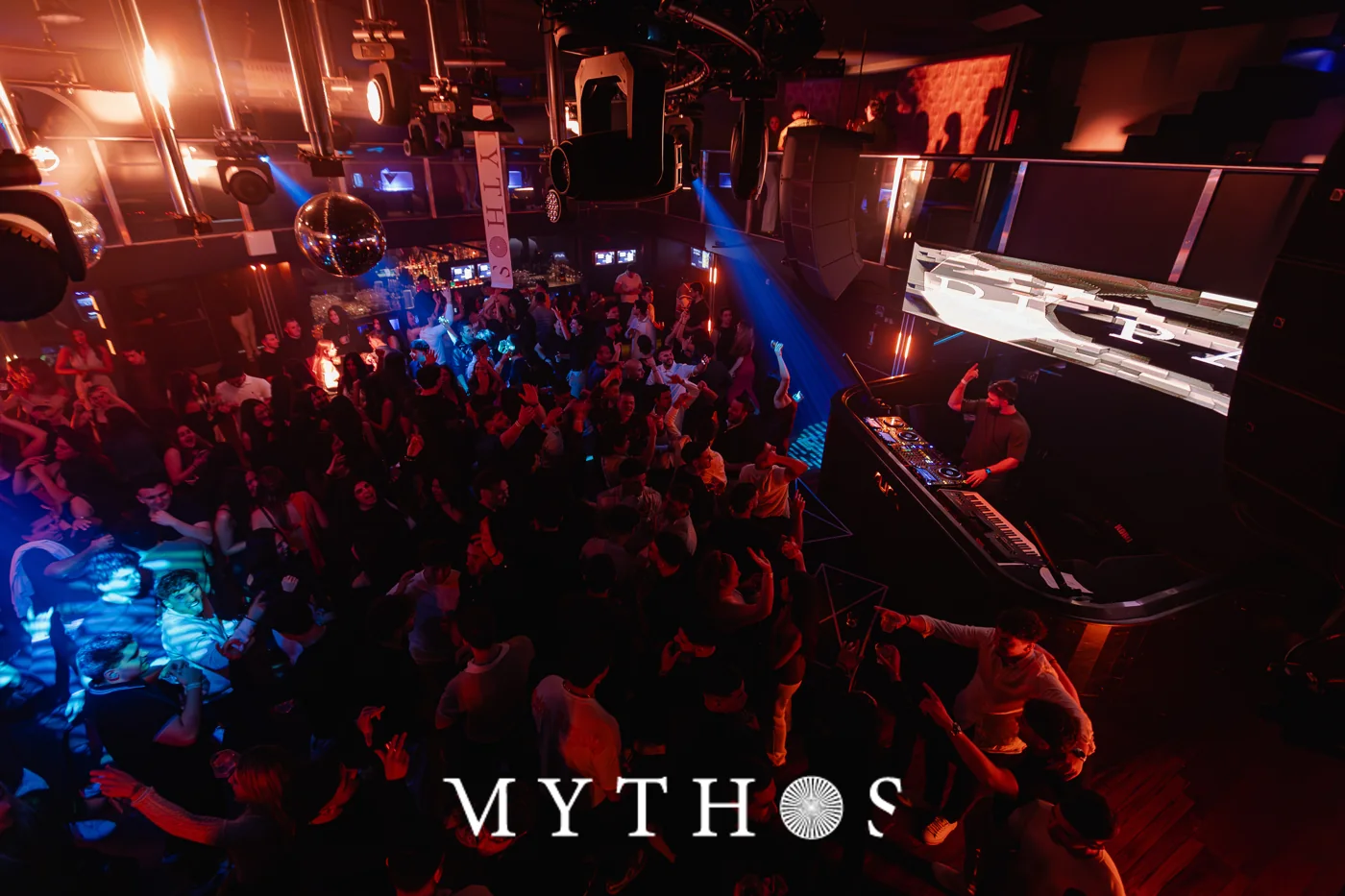 MYTHOS crowd at AURA, 22 August 2025
